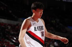 杨瀚森在对抗NBA球星比赛中屡经磨砺，技艺日益精进，诺里如此评价